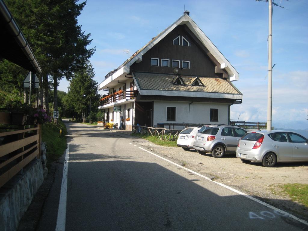 Albergo Casa Della Neve Stresa Bagian luar foto